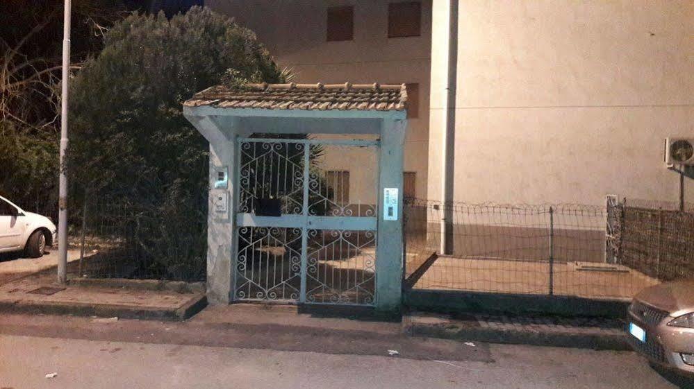 Il Centro Short Lets Hotell Valguarnera Caropepe Exteriör bild