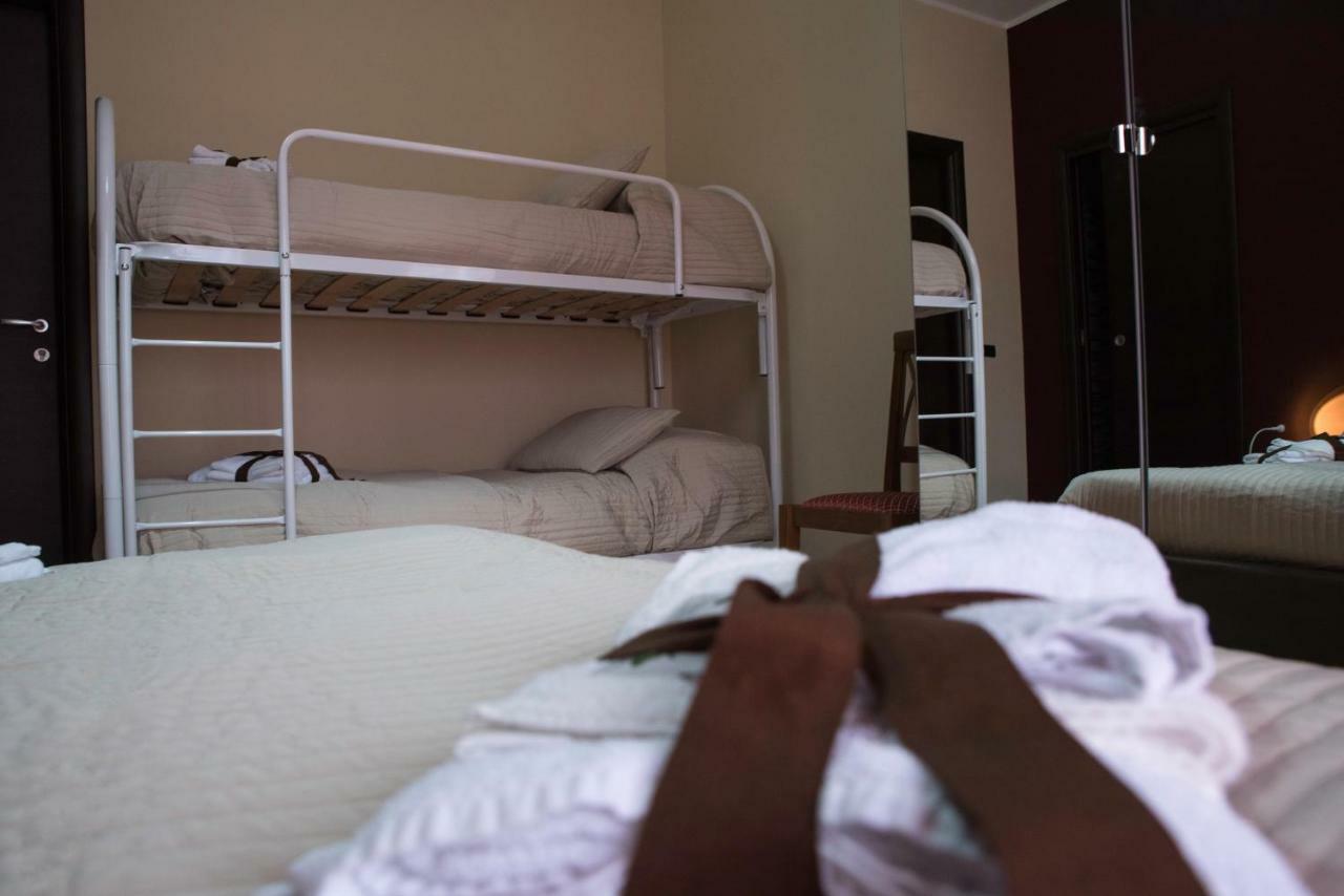 Il Centro Short Lets Hotell Valguarnera Caropepe Exteriör bild