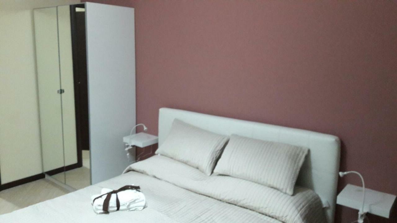 Il Centro Short Lets Hotell Valguarnera Caropepe Exteriör bild